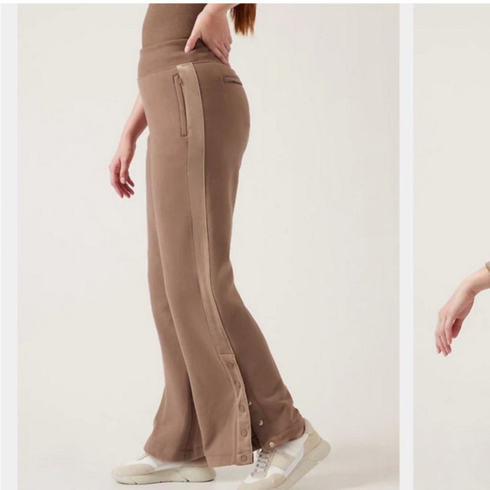 Athleta Retroplush Velvet Straight Leg Flare Rustic Beige Tan Small *NWT*